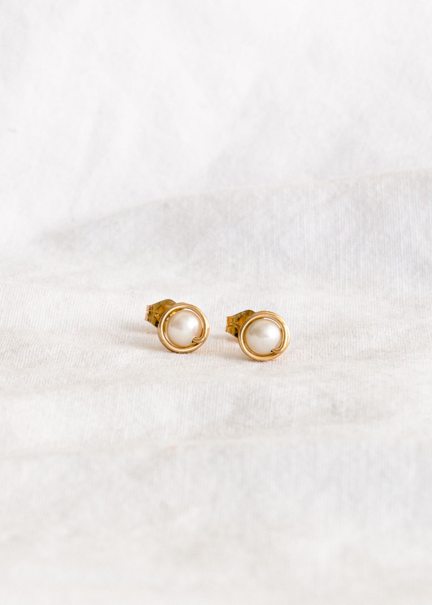Perlas Stud Earrings