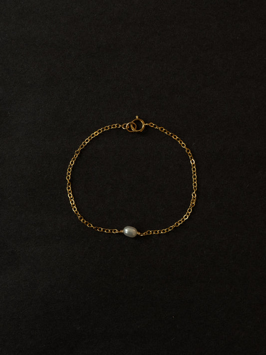 Dainty Freshwater Rice Pearl Bracelet