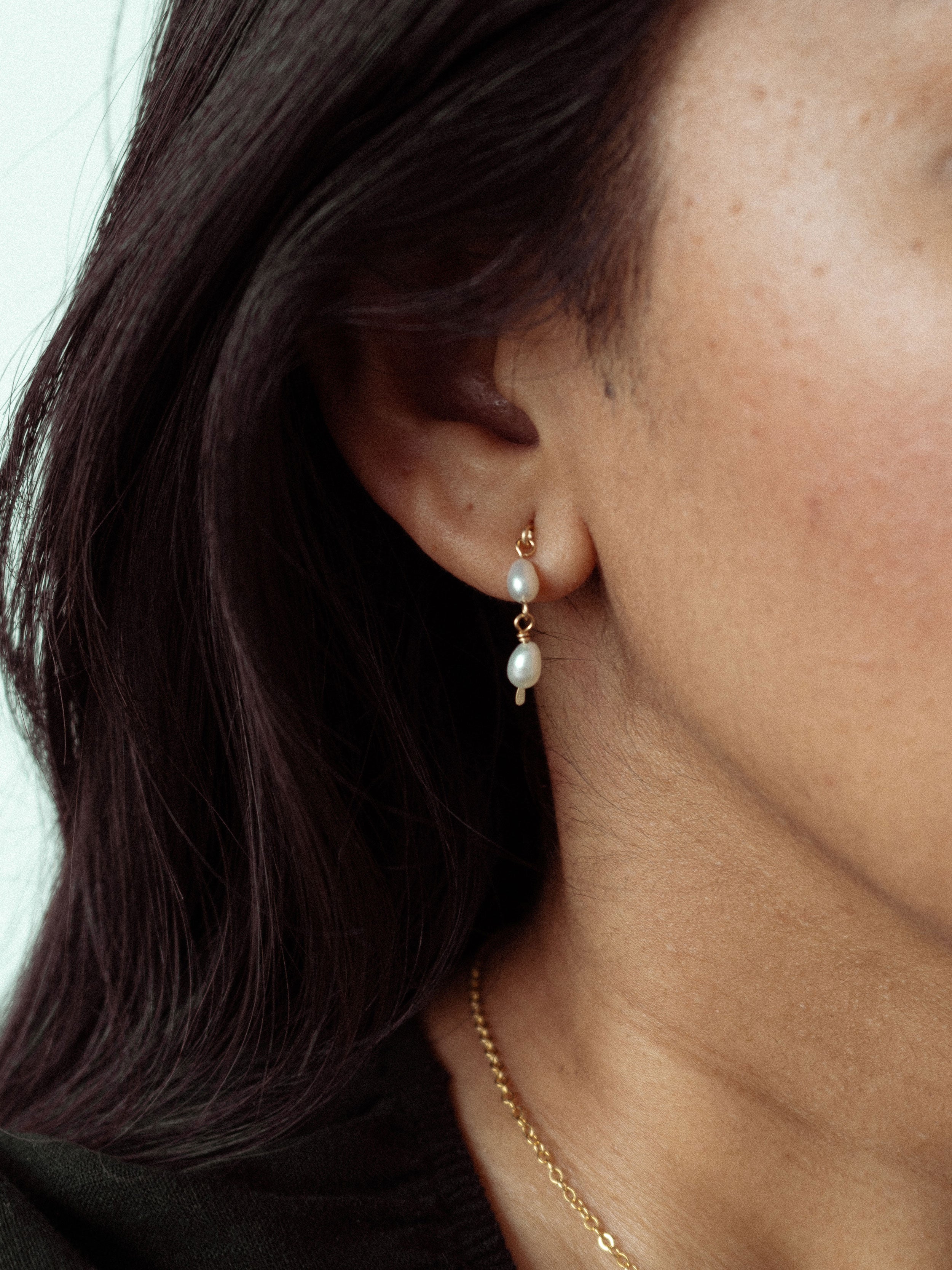 Dainty Rice Pearl Dangling Earrings